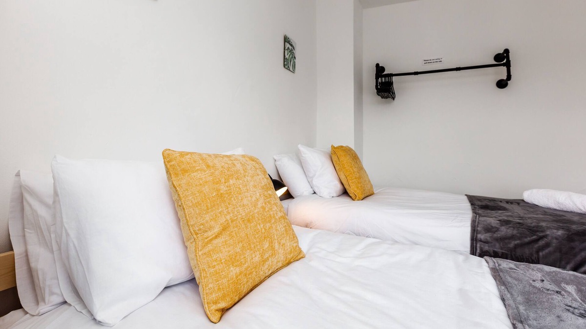 Clayton House | Cool Spot - Etihad - Coop Live