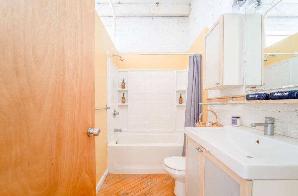 Binghamton Apartment | Cool Urban Stay Dtwn Apt And Patio