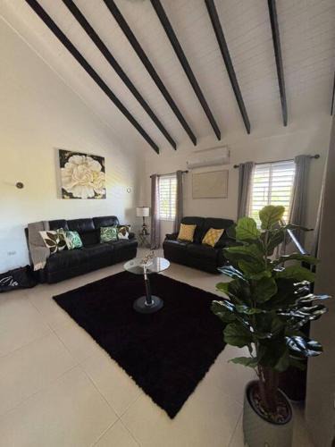 Plantation Village Villa | Coolshade Luxury Three Bedroom Ocho Rios