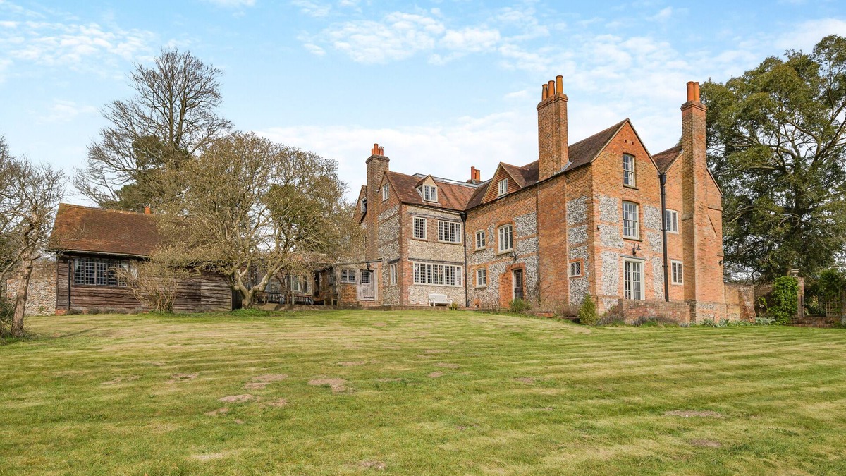 Reading House | Coombe End Farm House