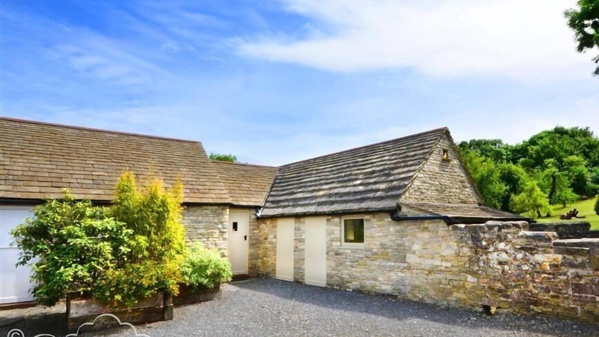 Swanage Cottage | COOMBE ORCHARD, pet friendly, with a garden in Swanage