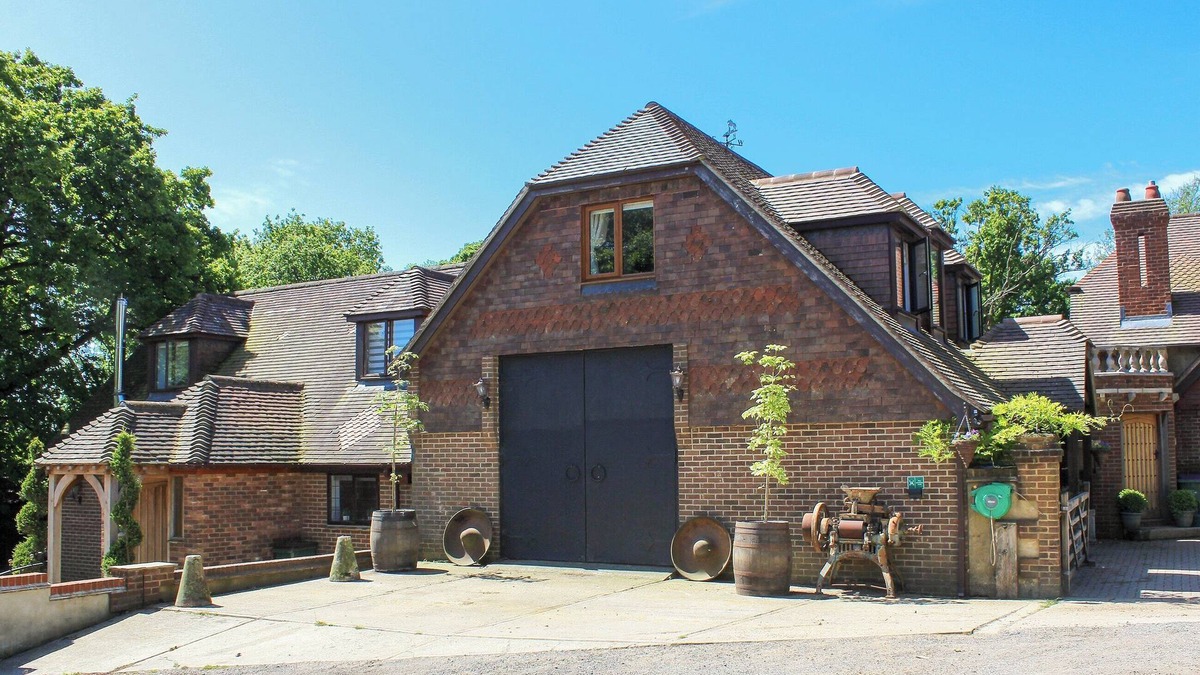 Folkestone Cottage | Coombe Wood Coach House