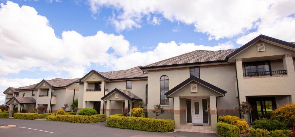 Cootamundra Hotel | Cootamundra Heritage Motel & Apartments