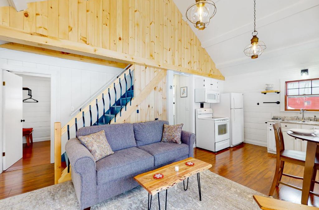Stratton House | Coplin Cabin