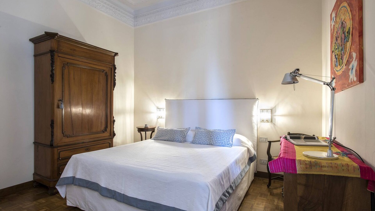Quartiere Coppede Apartment | Coppedè Flat Two, Palazzo degli Ambasciatori