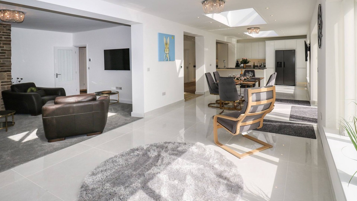 Barnsley Cottage | Copper Coin