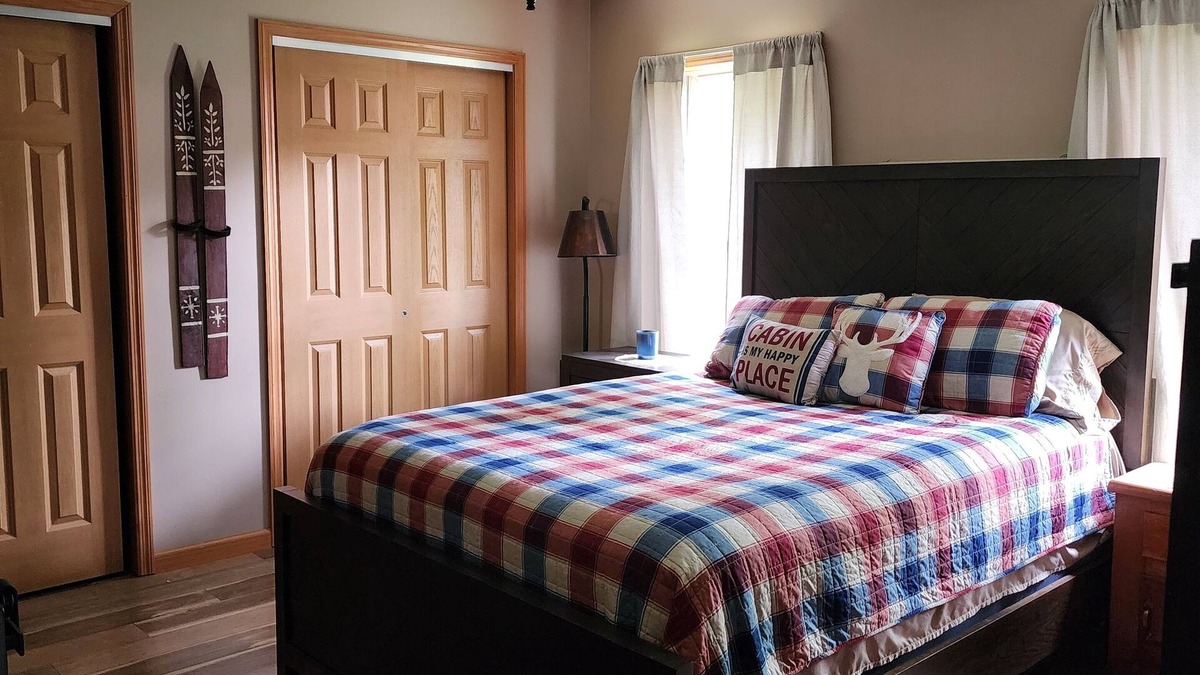 Little Falls House | Copper Cottage at Keyser Lake. Pet friendly, kayaks available!