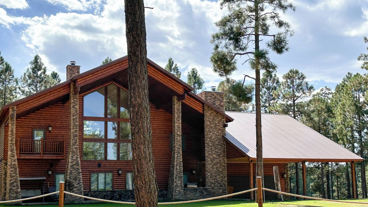 Heber Cabin | Copper Elk Manor | Luxury Cabin on Forest Border