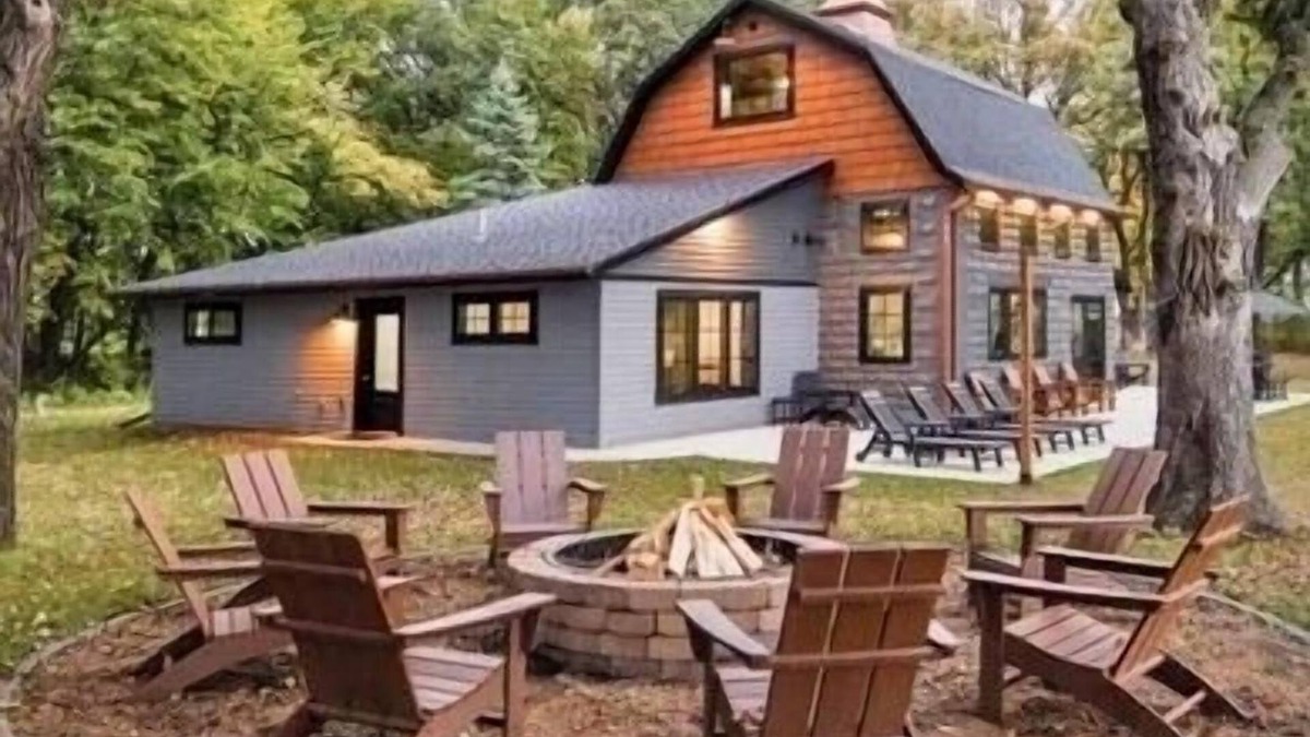 Battle Lake House | Copper Penny Barn on Round Lake