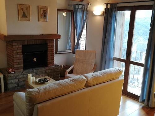 Roda de Isabena Apartment | Coqueto Apartamento Dúplex en Roda de Isábena