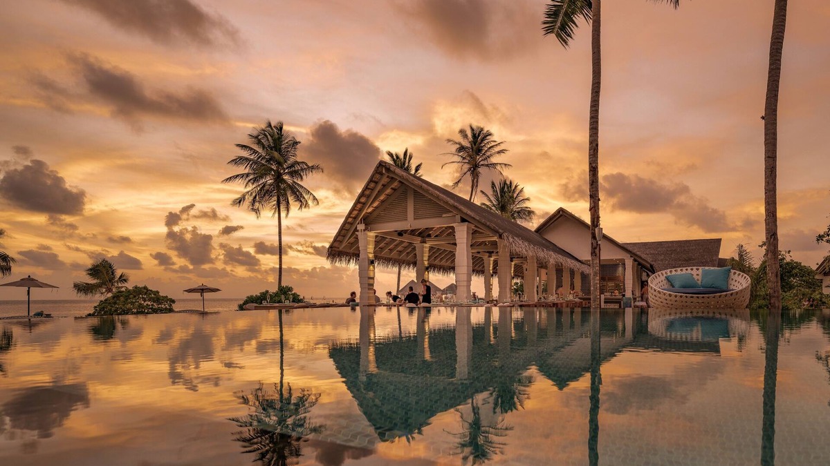 Maamigili Island Resort | Cora Cora Maldives-Premium All-Inclusive