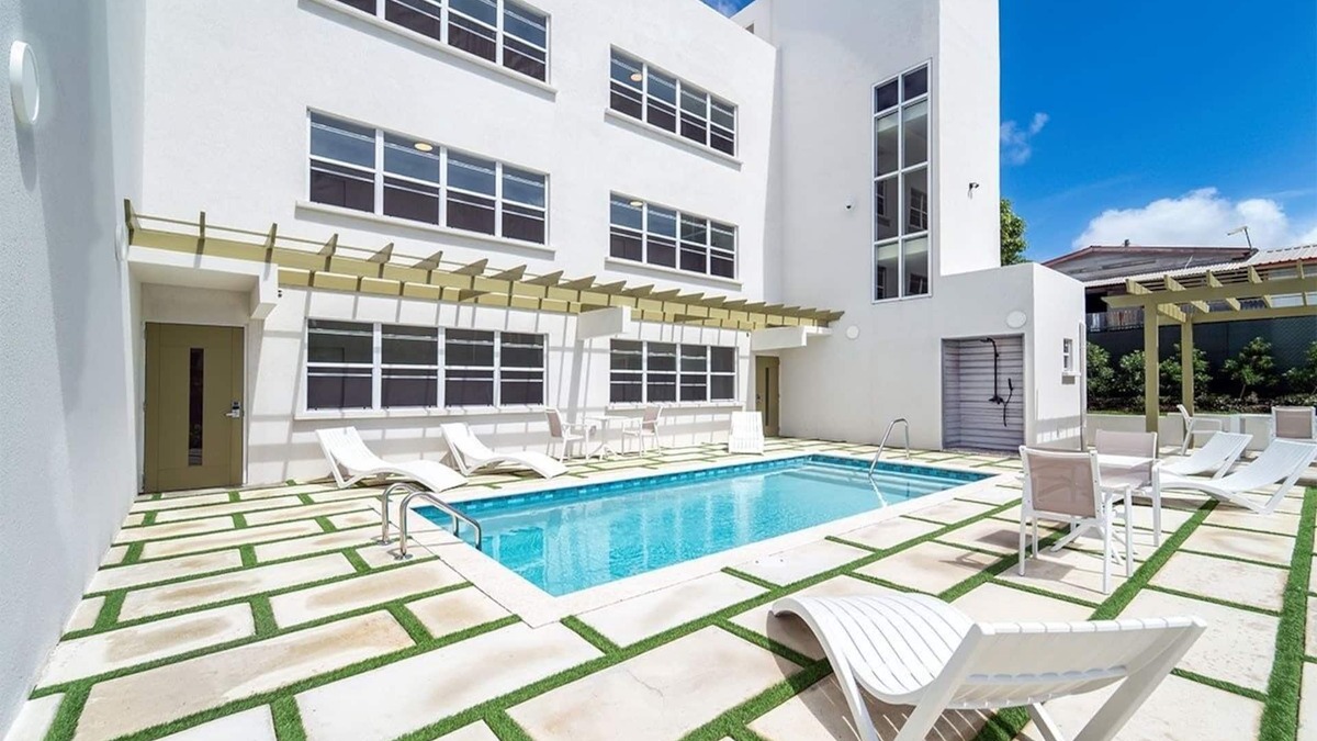 Little Battaleys Condo | Coral Beach by Blue Sky Luxury