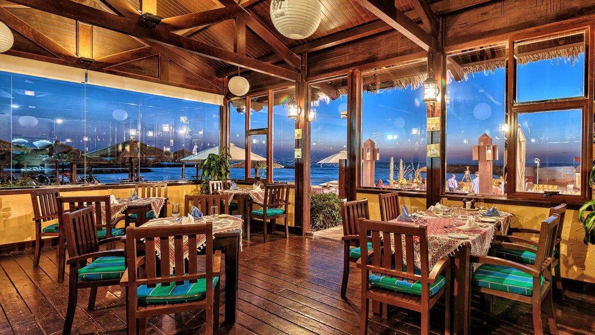 Beach & Coast Hotel | Coral Beach Resort - Sharjah