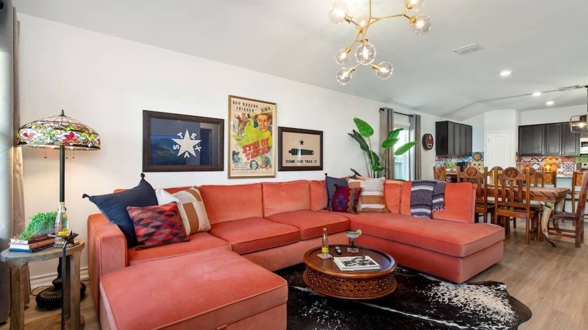 Southside House | Coral Casa-Near Lackland BMT Family TexMex Charm