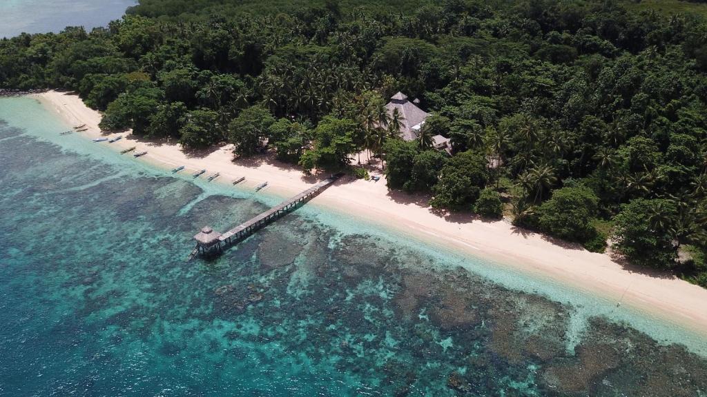 Bangka Island Resort | Coral Eye Boutique Resort and Marine Outpost