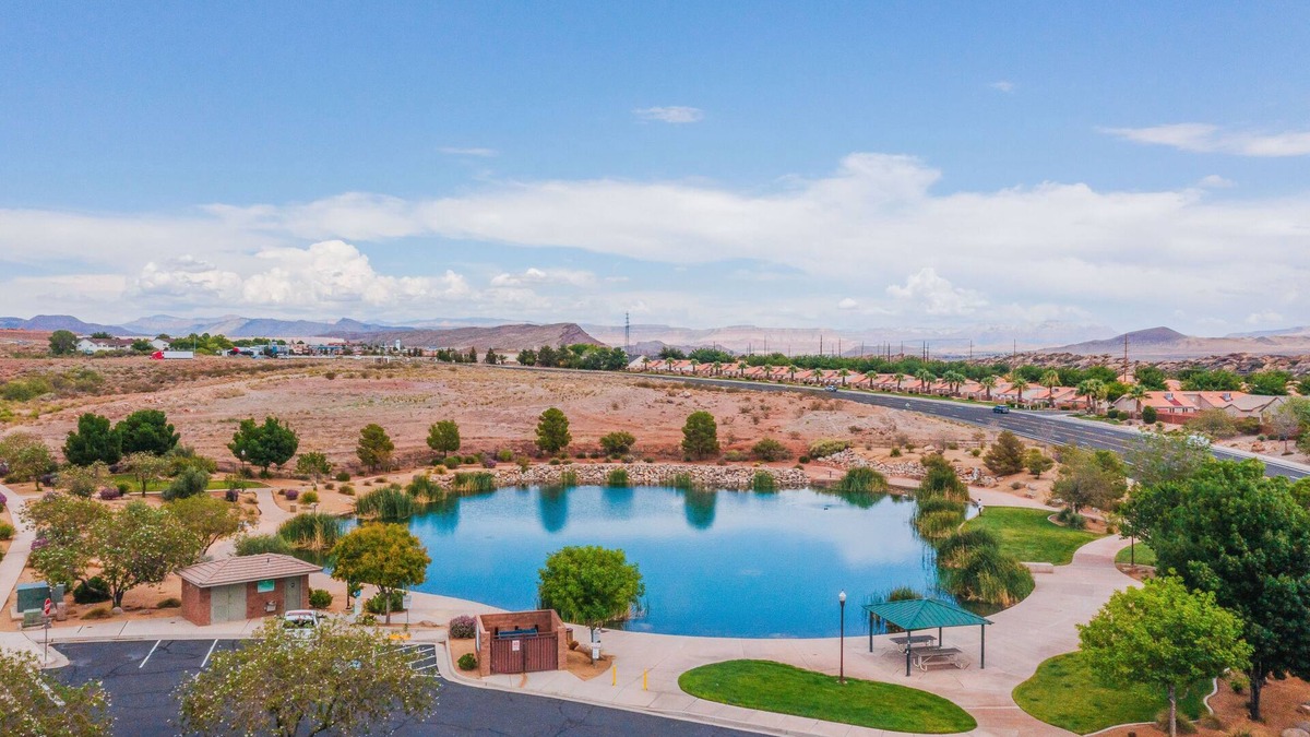 Washington House | Coral Ridge Resort 2081 | Private Hot Tub, Resort Pool and Golf Views