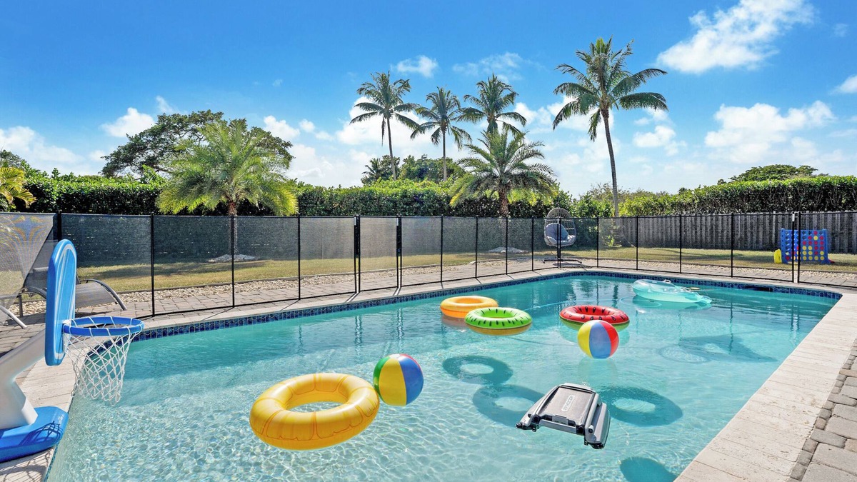 Coral Springs House | Coral Springs Paradise with Backyard + Heated Pool