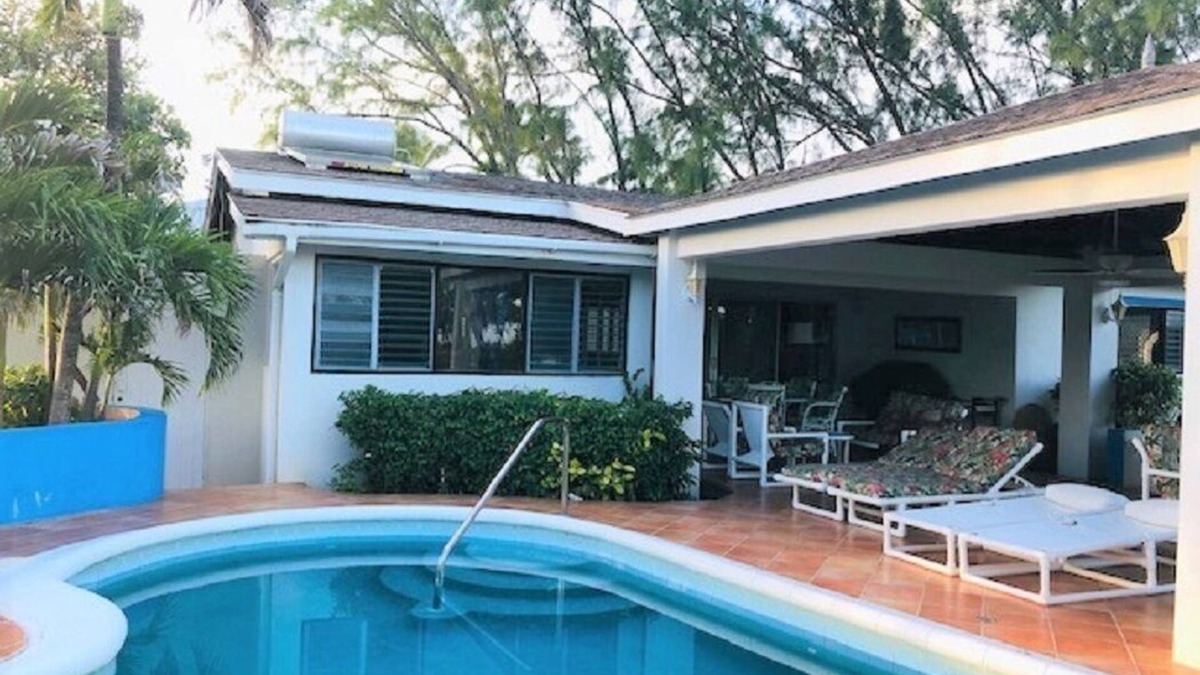 Long Bay Villa | Coral Villa Nr Sam Lord's Castle, Beach, Sea Views!