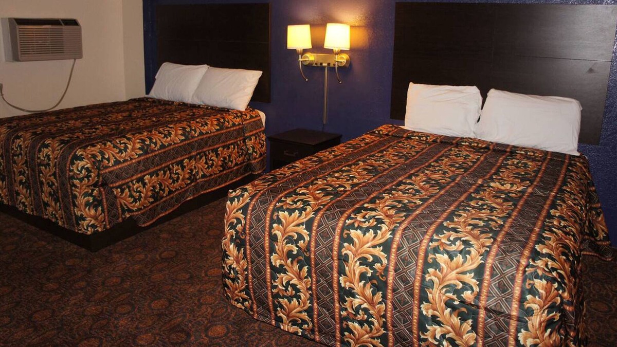 Waite Park House | Coratel Inn & Suites By Jasper Waite Park - 2 Queen Bed accessible Non-Smoking