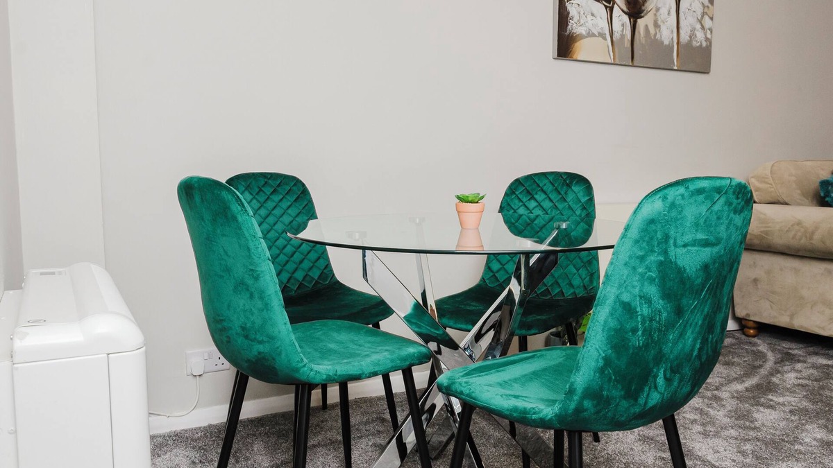 Corby House | Corby-2 Bedroom-1Bathroom-Parking - Upto 5 guests