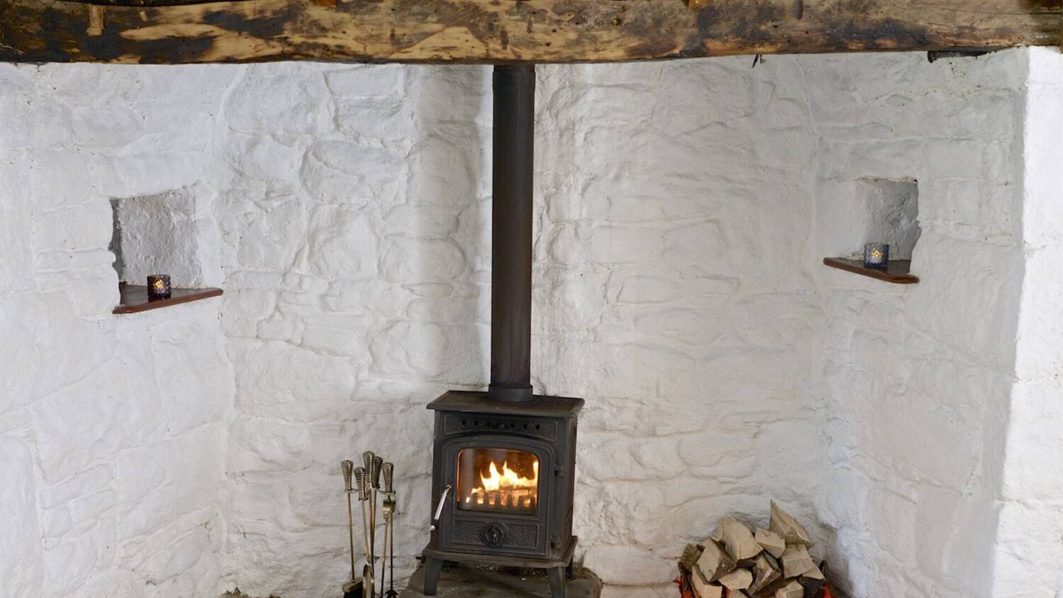 Glen of Aherlow Cottage | Corderry Farmhouse, idyllic cottage amid 250 acres