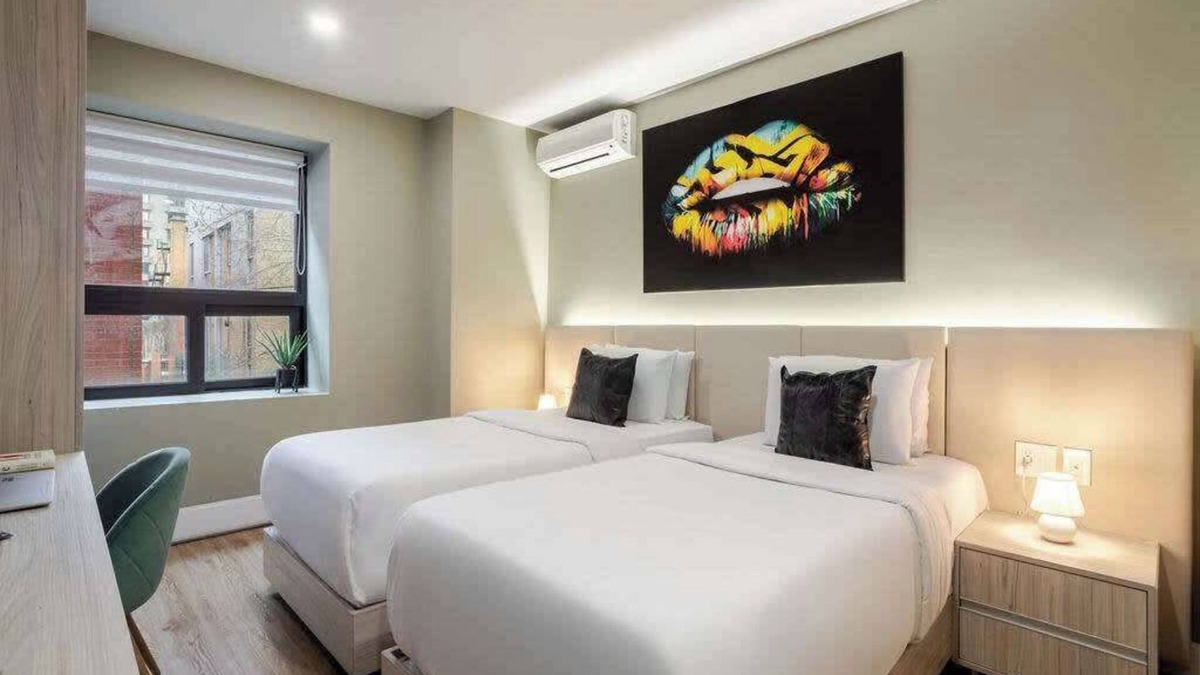 Gay Village Hotel | Core Duo – Berri-UQAM Nest