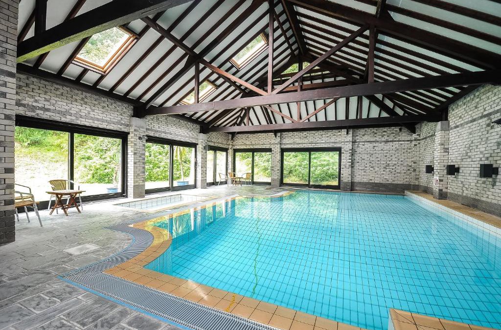 Tawstock House | Corffe House and Holiday Cottages