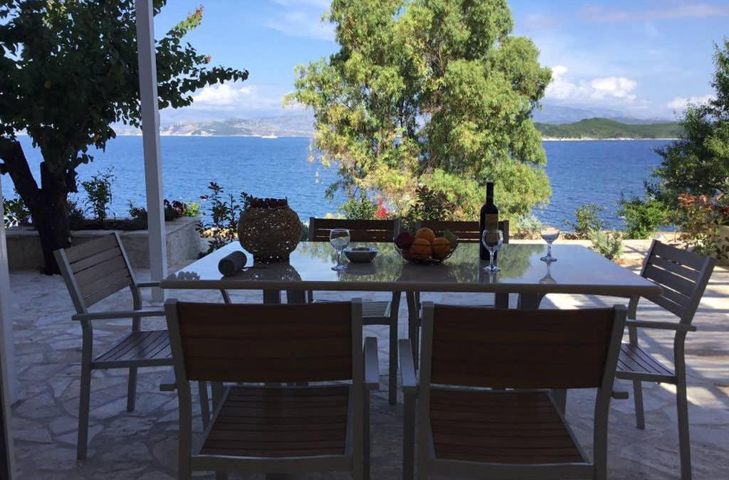 Kassiopi Apartment | Corfu island KASSIOPI’S best sea view apartment