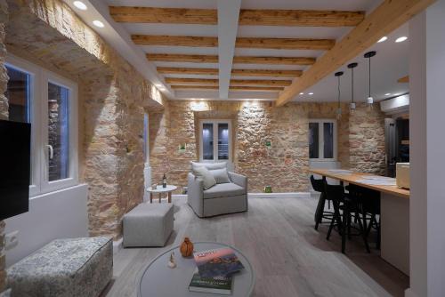 Old Town Apartment | Corfu Venetian Luxury Apartment