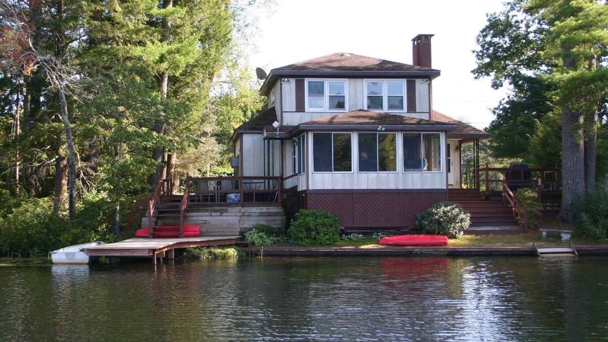 Warwick House | Corkscrew Cottage—Year-around, lakeside home with pristine water and great views