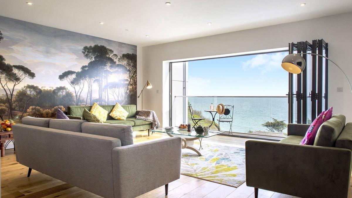 Portwrinkle House | Cormorant - Beachside House with Terrace Hot Tub & Stunning Views