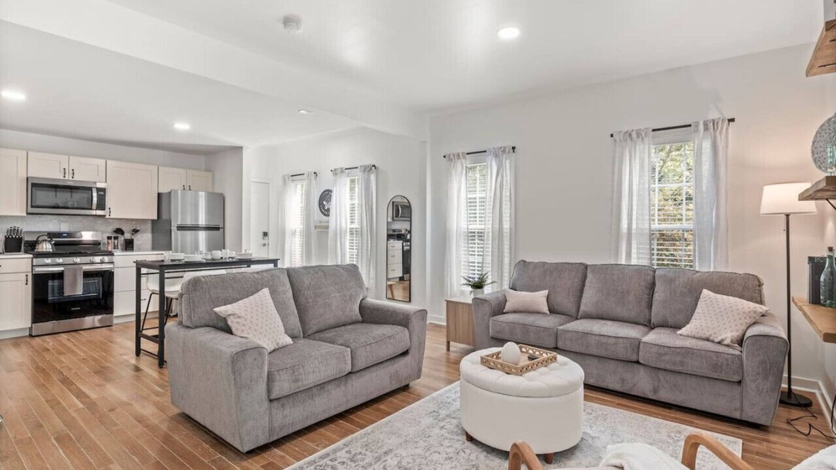 Corn Hill Apartment | Corn Hill Apartment - 2BR