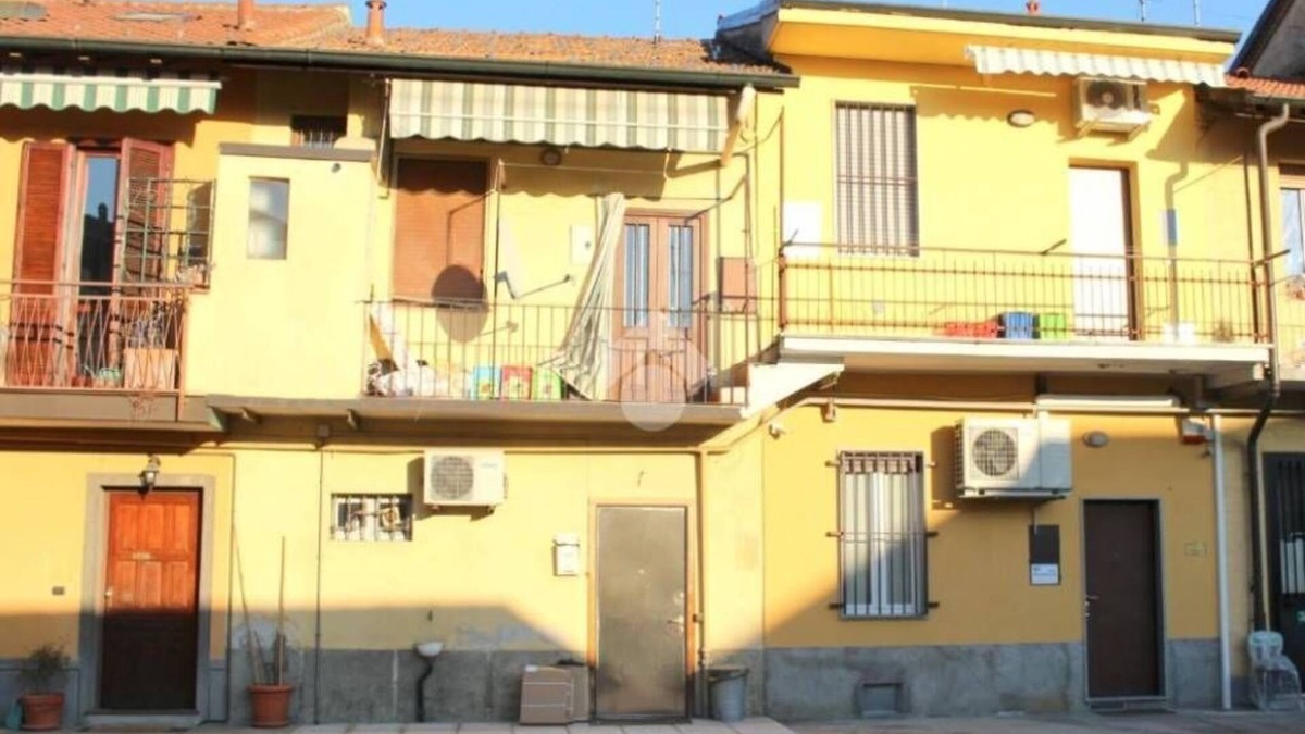 Cornaredo Apartment | Cornaredo apartment 10 minutes from Milan