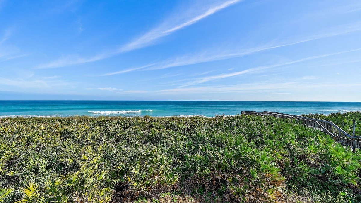 Stuart House | Corner Direct Oceanfront Condo Stunning Views S. Hutchinson Island