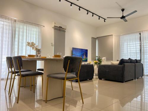 Puchong House | Corner House Puchong 18 pax BBQ Kid Friendly