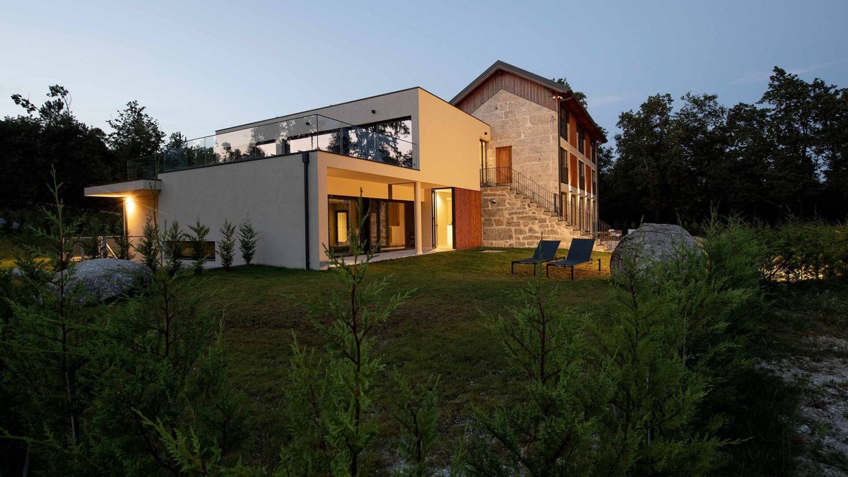 Fafe House | Corner Loft