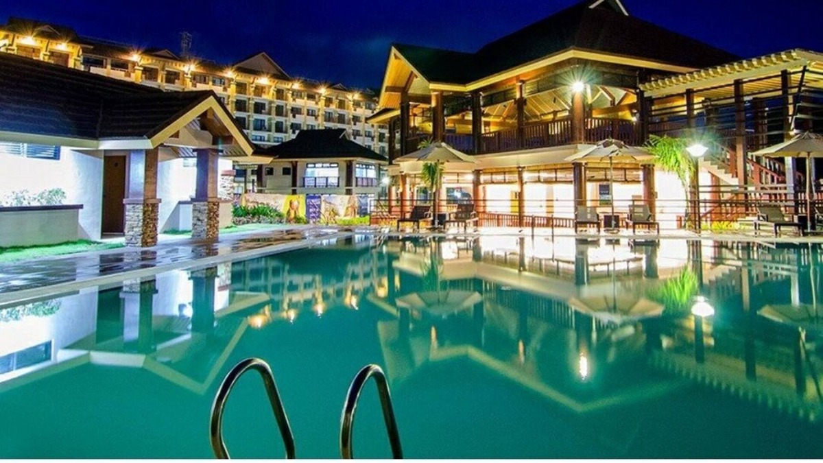 Cagayan de Oro Condo | ⭐Corner Unit⭐ Netflix⭐Fast Wifi⭐Cable⭐Gym⭐Pool⭐AC⭐