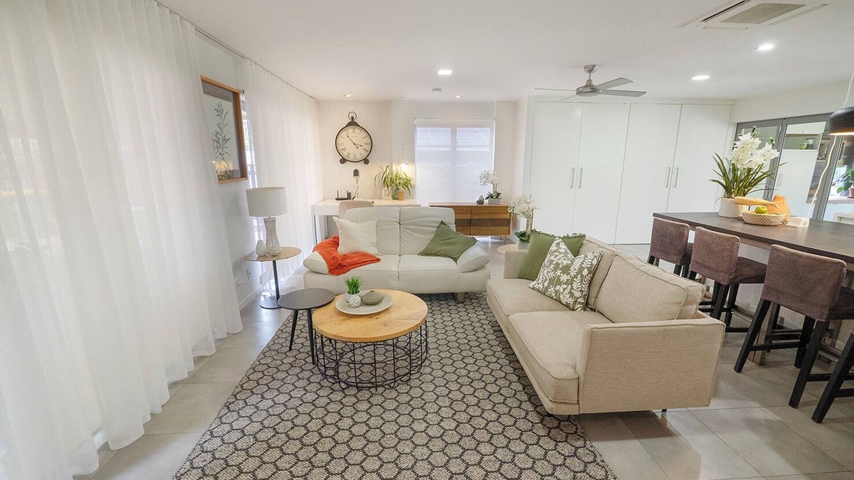 Loganholme House | Cornubia Luxury Nature Haven- Family & Pet friendly & wheelchair-friendly