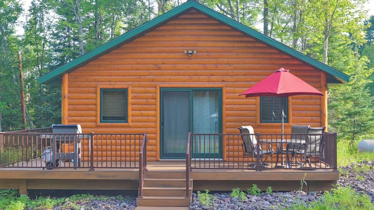 Cornucopia Cabin | Corny's Hidden Gem: Luxe Cabin on the South Shore