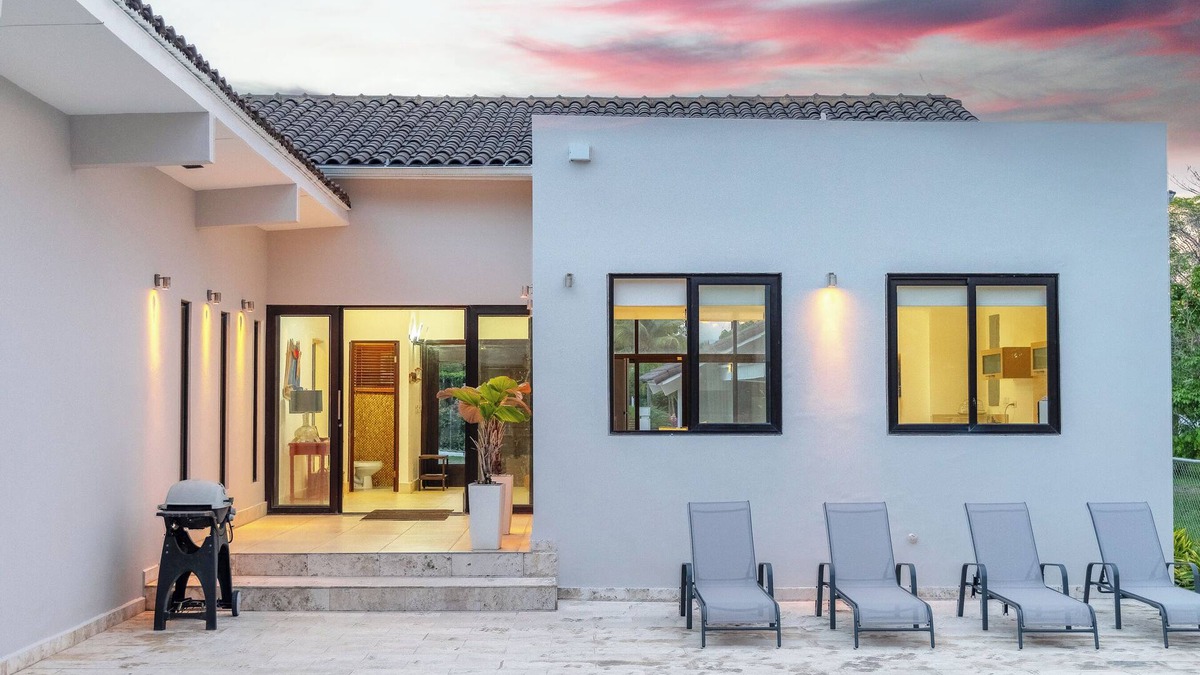Playa Coronado House | Coronado Paradise: Pool, GameRoom, BBQ: 14 Guests