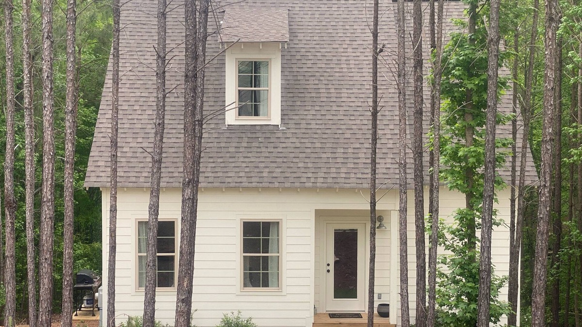 Tallassee House | Corona Cottage | 3 Bed, 2.5 Bath