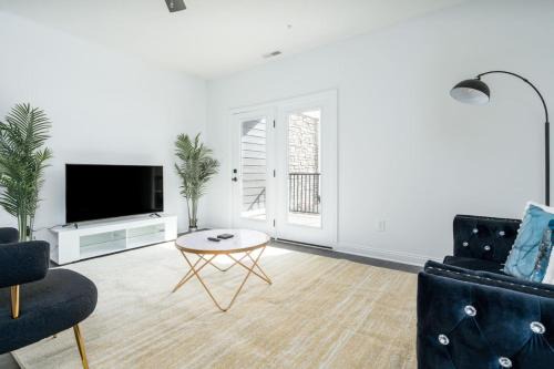 Whitestown Apartment | Corporate Housing by MGM