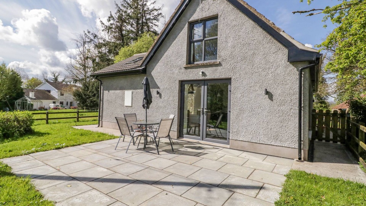 Lisnaskea Cottage | CORRADILLAR QUAY COTTAGE in Lisnaskea, County Fermanagh