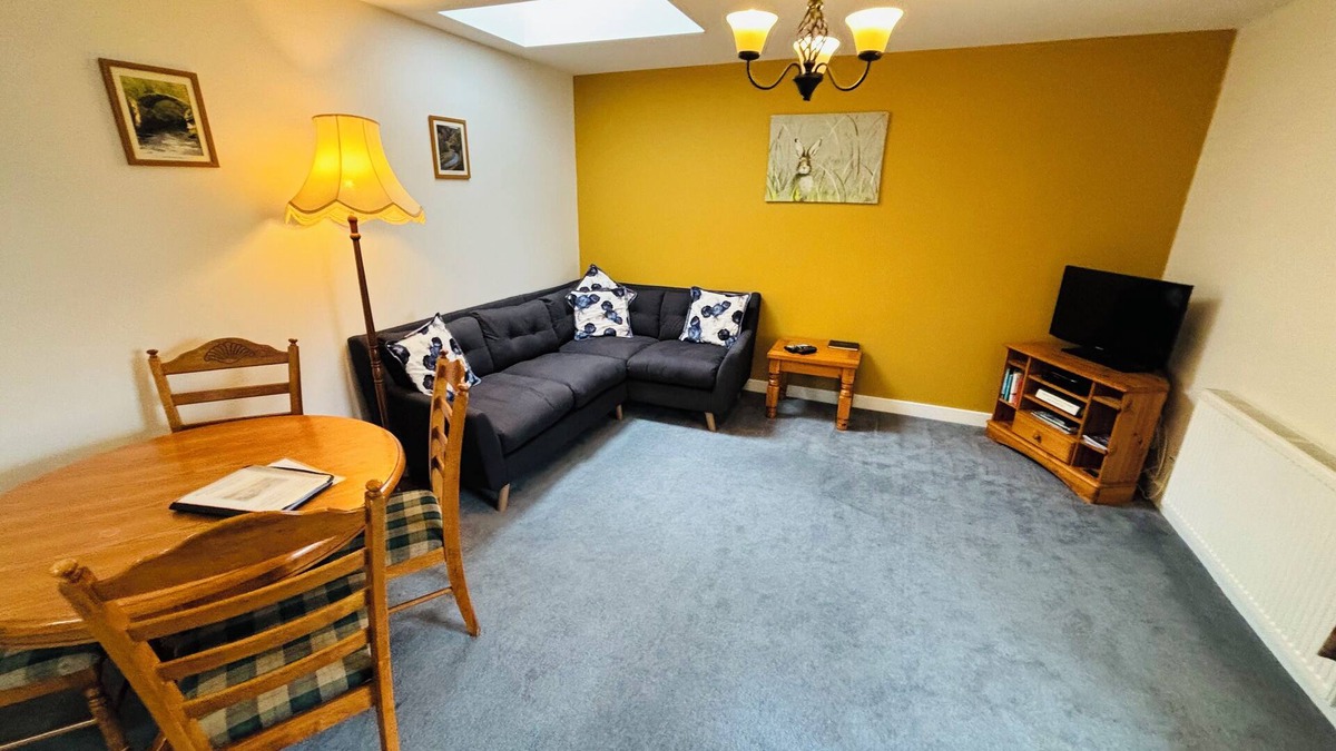 Glenlivet Cottage | Corrie Cottage -Stunning mountain escape in Speyside & the Caringorms