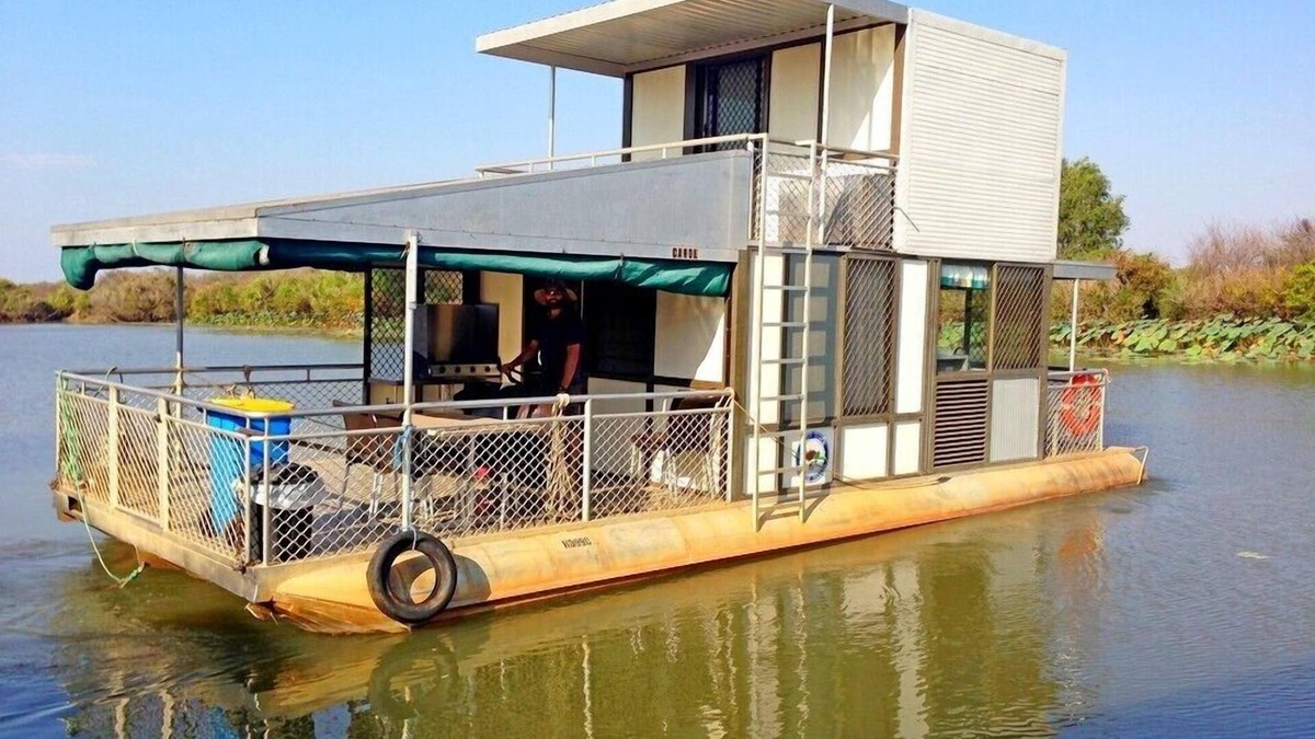 Point Stuart Boat Rental | Corroboree Houseboats