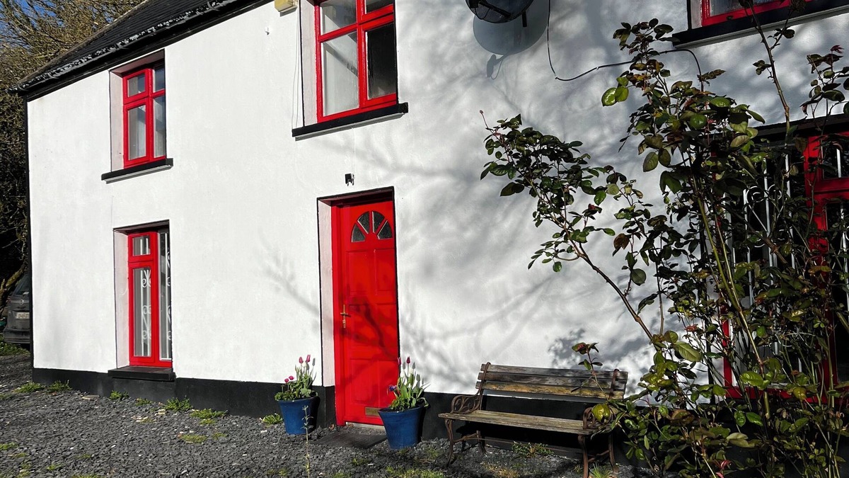 Broadford House | Corrys House Irishes Cottage Mitten im Grünen