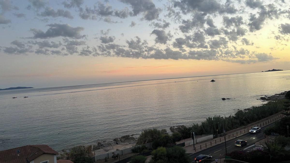 Ajaccio Apartment | Corse Ajaccio Chapelle des Grecs, appartement T1 bis vue mer 50 m2, terrasse