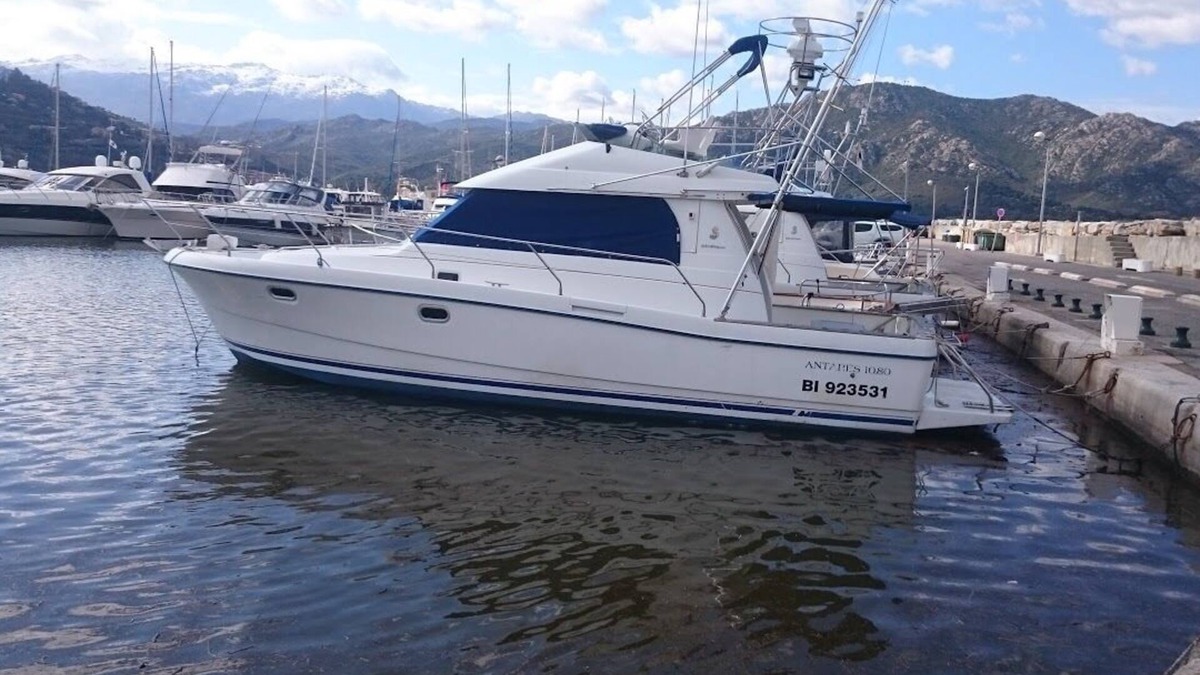 Marine de Saint Ambroggio Boat Rental | Corse : Bienvenue A Bord