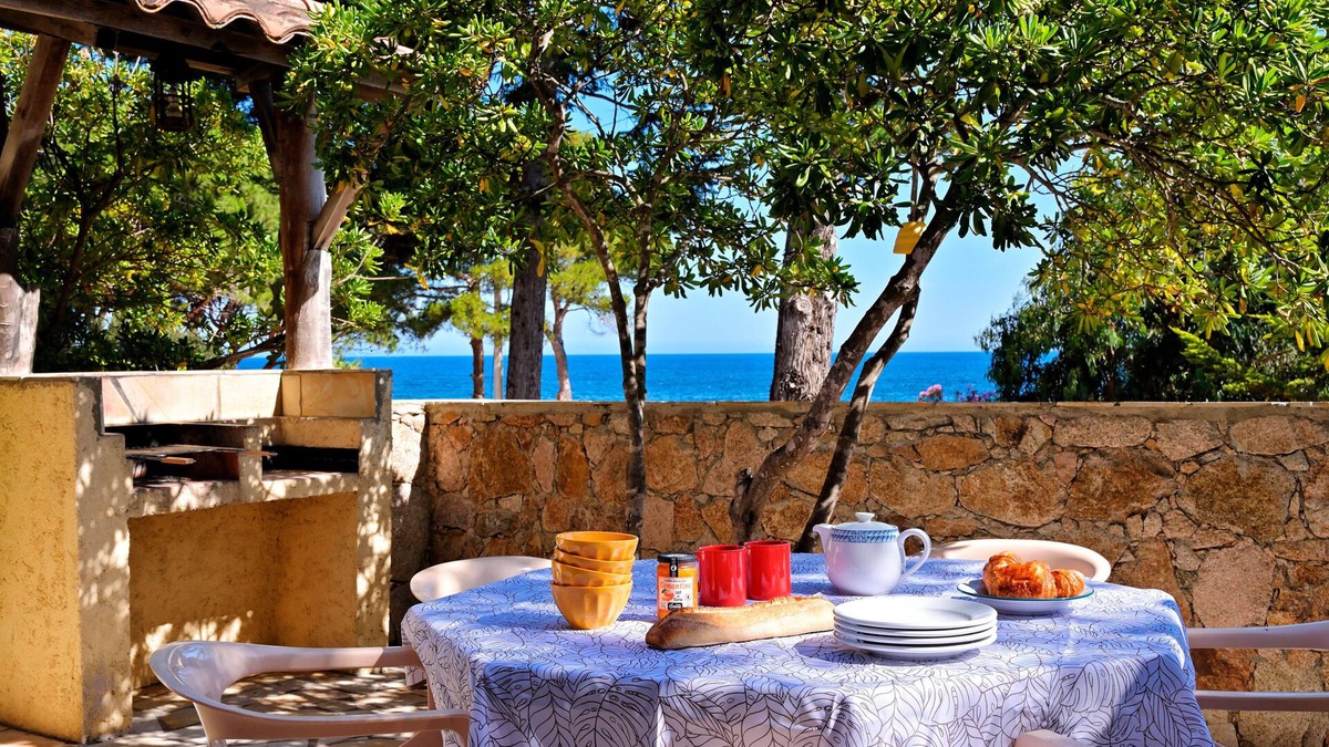 Monticello House | Corse Location Ile Rousse Bord de mer N°3 Résidence Saint Vincent