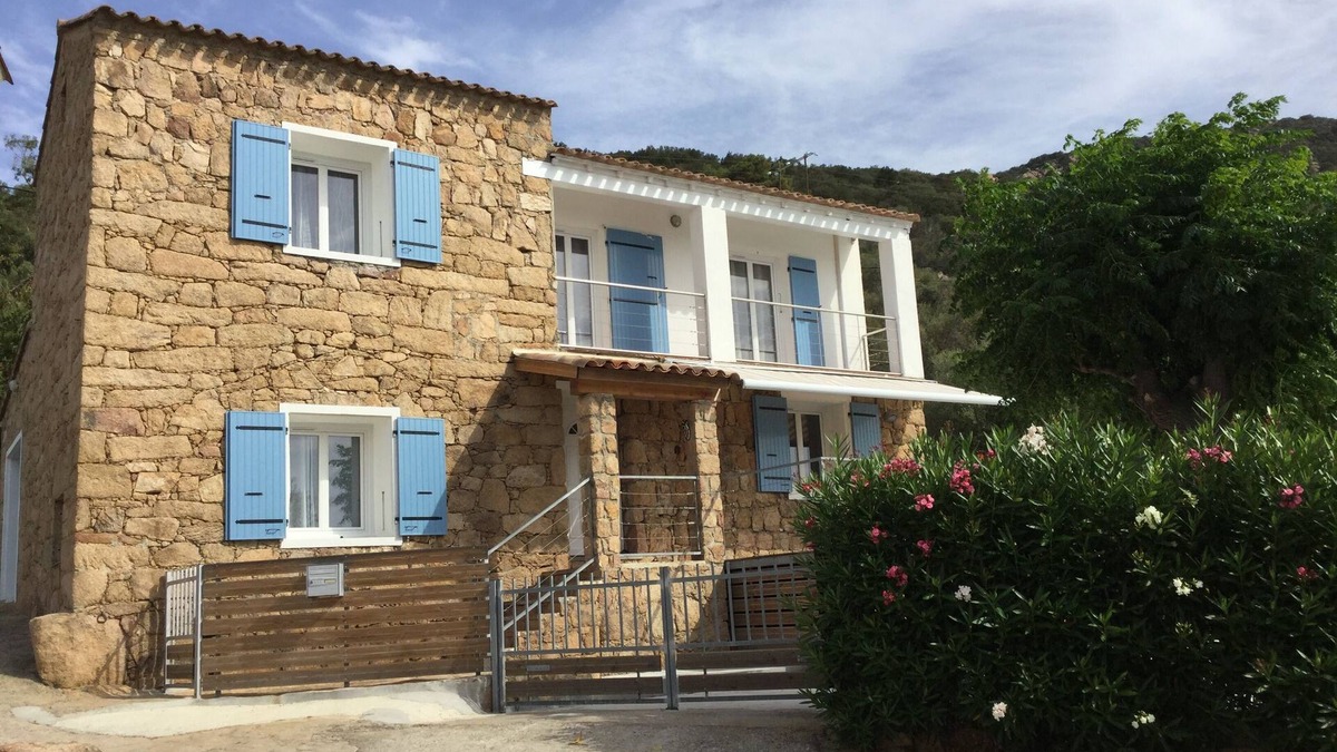 Coti-Chiavari Villa | Corsican stone house with swimming pool and view of the Gulf of Cupabia